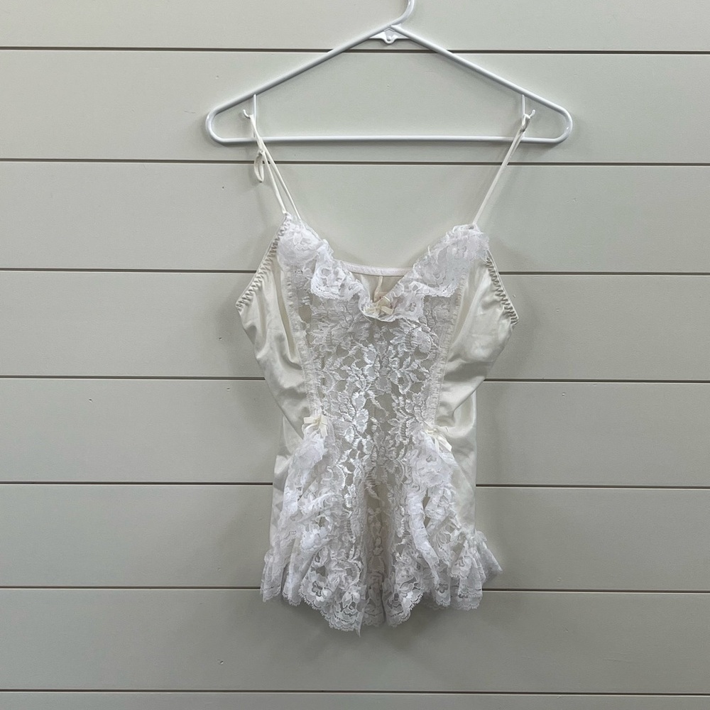 Alana Gale White Lace Chemise